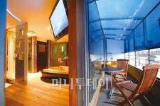 우린 모텔로 파티간다