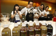 [사진]커피 명인의 제조 시연