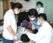 ‘나눔의 정신’ 실천하는 이동 치과 눈길