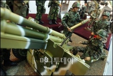 국군복지단(105포병대대) | [사진]한국군 105mm 포병부대의 활약