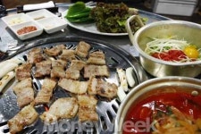 맛장군도 대만족…배 두드리고 가네