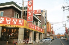 골목길 걷다보면 과거로 돌아간 듯
