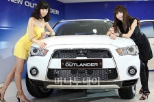 [사진]미쓰비시 뉴아웃랜더, 세련된 디자인 완성