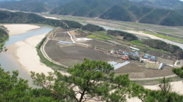 李대통령과 이 강변길 거닐고 싶어요