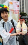 [사진]우리팀 응원은 우리 술로!