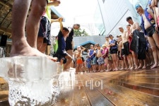 [사진]누가 누가 오래버티나~