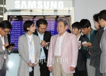 [사진]멕시코로 출국하는 이건희 회장