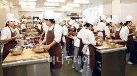 실제 식당처럼 많은 조리 실무경험 쌓을수 있어