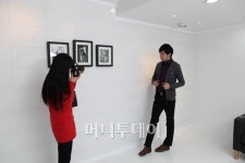 고객을 위한 옷을 선물합니다
