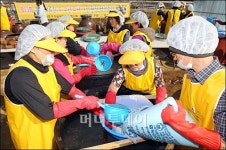 [사진]서초구, 사랑의 된장·간장 담그기 개최