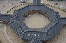 국내 최초 도자유통시설, 여주에 문 열어