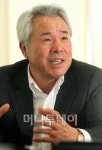 세계 피자왕 꿈 이루겠다 매장에 예술 접목