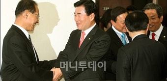 [사진]김진표 원내대표, 황우여 원내대표 예방