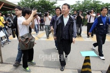 [사진]유성기업 아산공장 찾은 박유기 금속노조 위원장