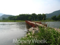 저 섶다리 건너면 술 익는 마을 있을까