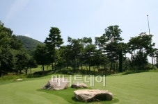 자연을 벗삼은 슬로시티 골프장…캐슬파인