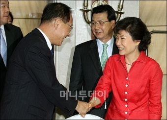 [사진]박근혜-황우여, 평창동계올림픽유치 특별위 참석