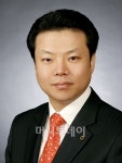 첫 복수노조 위원장 새 조직으로 직원 처우 개선