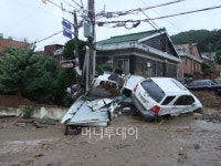폭우가 쓸고 간 우면동 형촌마을 가보니… 폐허