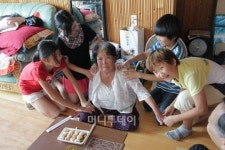 칠보 초등학교 아이들의 주먹밥 무상급식