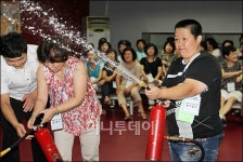 [사진]여성 농아인 재난안전 체험하기