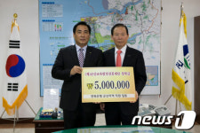 전북은행 군산본부, 장학금 500만원 전달