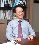 2년만에 매출 100억→1300억...아몰레드장비 황태자
