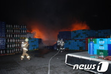 은평구 주류창고서 불…1830여만원 피해