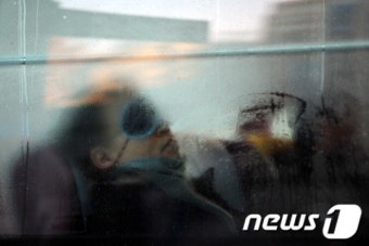 [사진]'눈 뜨고 볼 수 없는 추위'