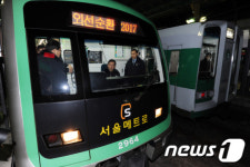 [사진]일일기관사 체험하는 박원순 시장