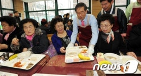 [사진]박원순 시장, 시립중랑노인종합복지관 방문