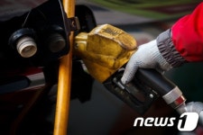 휘발유값 19일째 고공행진…서울 평균가 2045원