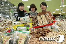 [사진]농협하나로클럽, 정월대보름 모음전