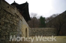 난 추억이라는 재를 넘는다