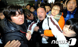 [사진]우리 선거구 뺏지마!