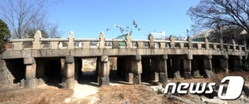 [사진]청계천으로 복원될 수표교