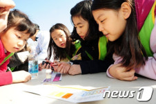 [사진]서초구, 어린이 양재천 수질검사 체험