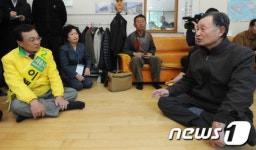 [사진]노인정 방문한 이해찬 후보