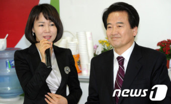 [사진]인사말하는 전현희 공동선대위원장