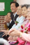 [사진]정몽준, 어르신들과 즐거운 시간