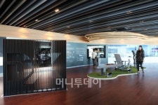 동국제강구내매점내 | 동국제강 "3D로 철강산업 소개합니다"