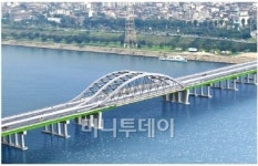 ㄷ자 양화대교, 8월이면 일직선으로 된다