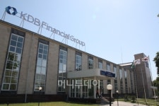 우즈벡에 21C 고구려인이…亞 파이어니어뱅크로