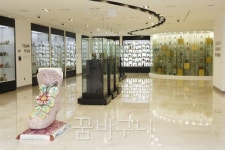 자녀와 함께 기기묘묘한 저금통 세계로 빠져볼까