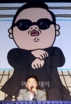 노래방 회사도 춤추게 하는 강남스타일