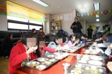 [사진]LH, 겨울방학 맞아 엄마손 밥상 실시