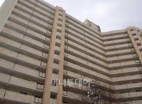 임대주택요? 이사걱정 덜었지만 편견 여전하죠
