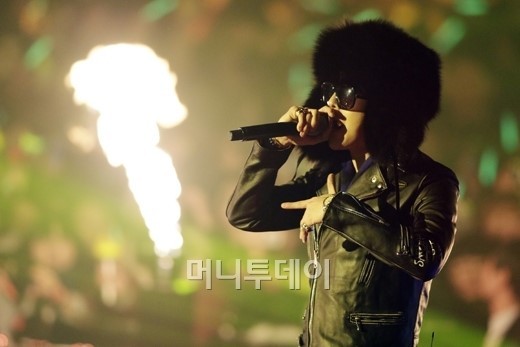 지드래곤, 2025 WORLD TOUR [Übermensch] 일정 공개 - 7개국 8개 도시 순회!