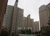면적만 넓은 30만가구…왕따 아파트의 비애
