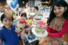 [사진]파리바게뜨 캐릭터 케이크로 재밌게 놀자!